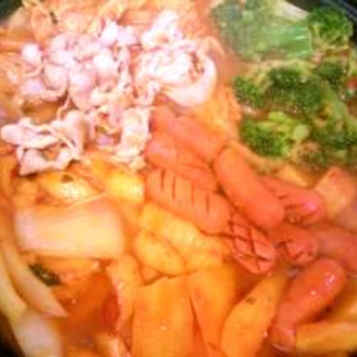 締めはパスタで!トマト鍋